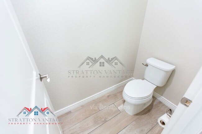 Building Photo - 5100 E Rancho Paloma Dr