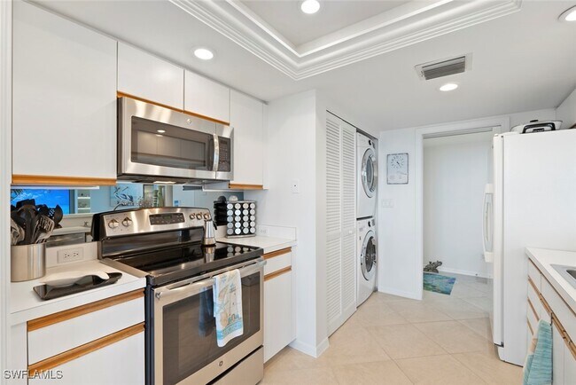 Building Photo - 5550 Heron Point Dr