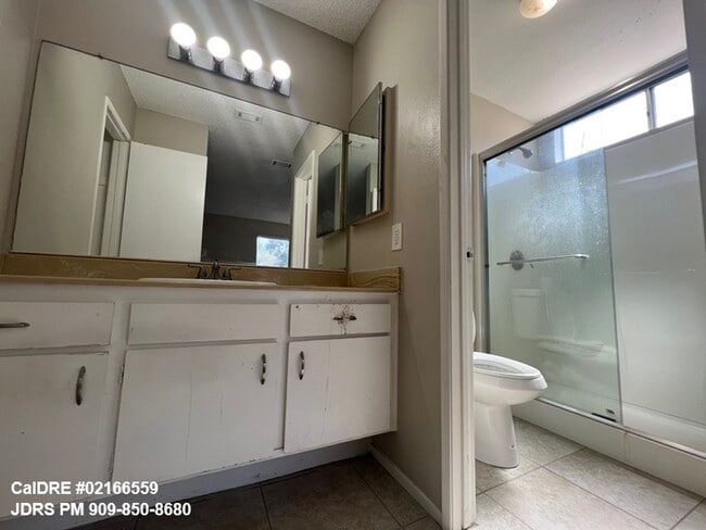 Building Photo - Riverside 4 Bedroom Home