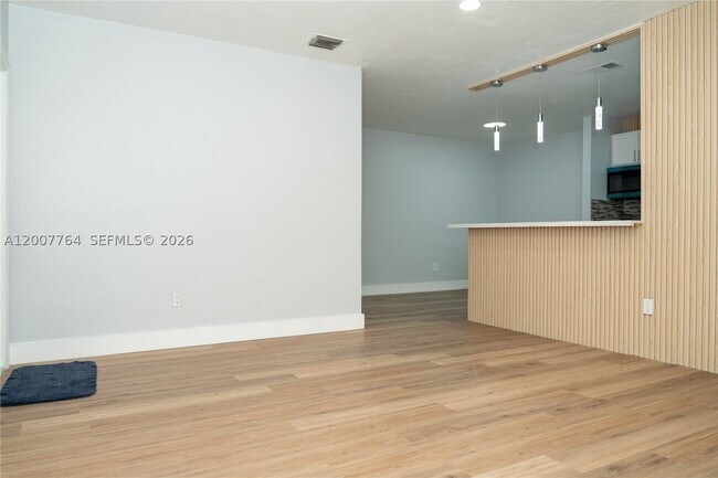 Building Photo - 4000 NW 195th St