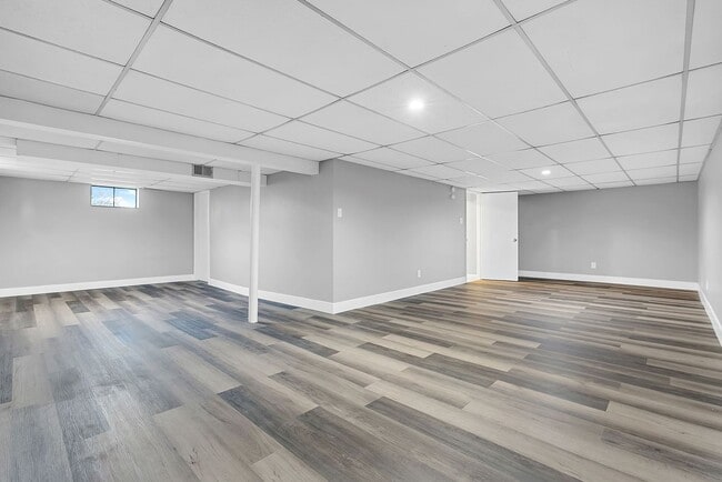 Building Photo - 1128 Saratoga Dr