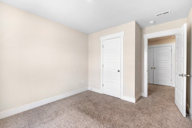 Building Photo - 663 Millwright Wy
