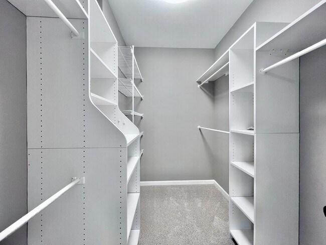 Building Photo - 7809 Deer Trail