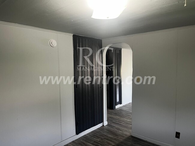 Building Photo - 59 Juliana-
