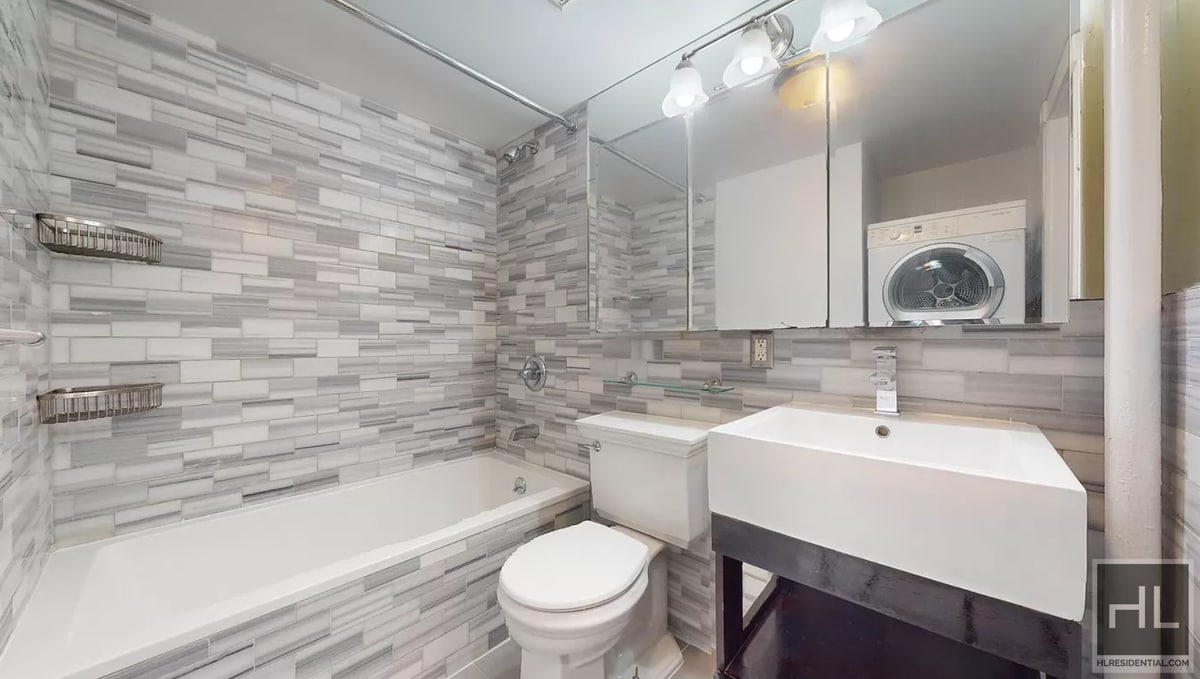 Building Photo - West 14th Street