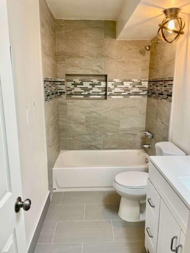 Building Photo - Completely Renovated Clairemont Home