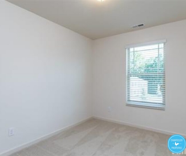 Building Photo - 1208 Haybrook Ln