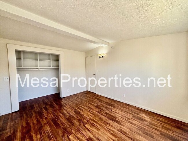 Building Photo - 9964 Arroyo Ave