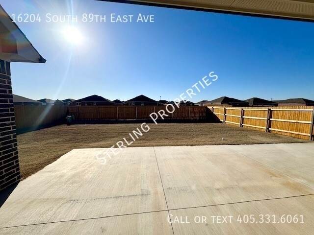 Building Photo - 16204 S 89th E Ave