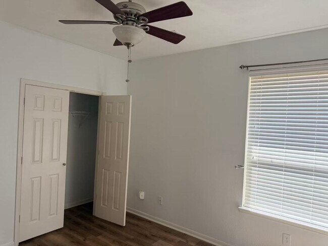 Building Photo - 26327 Whittmore Fields Dr