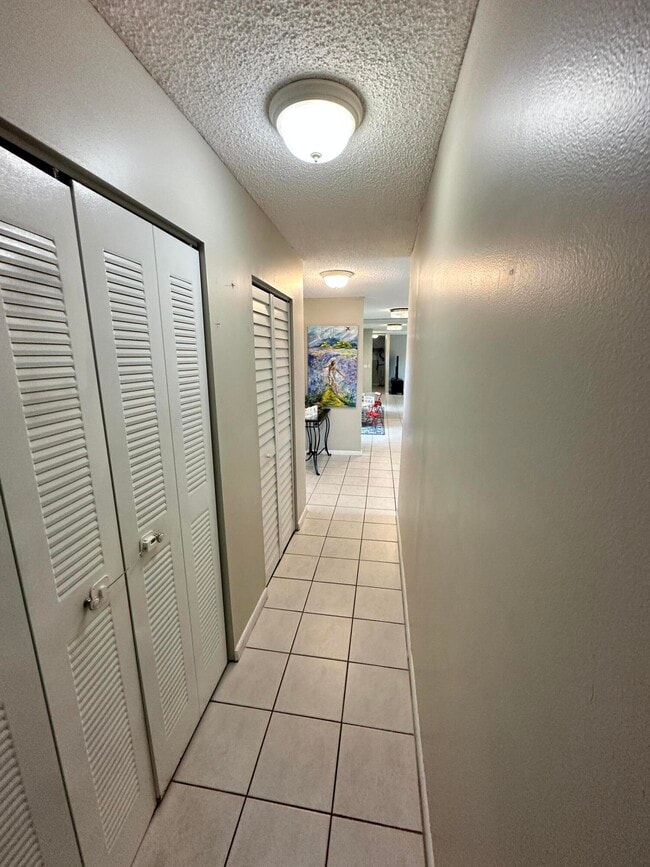 Building Photo - 6528 Country Wood Way