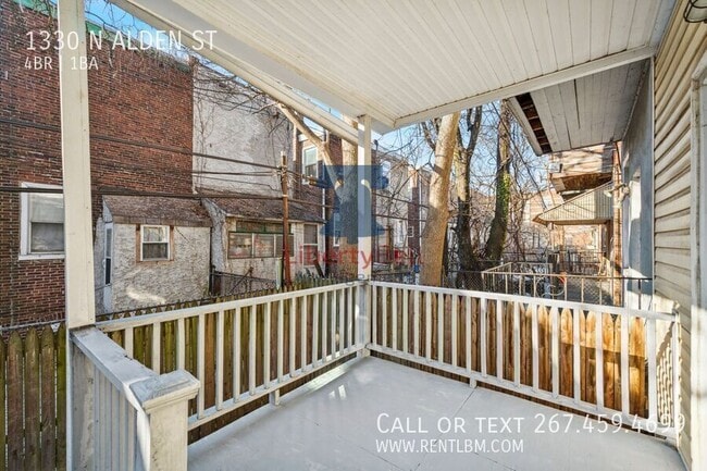 Building Photo - 1330 N Alden St