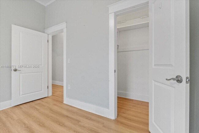 Building Photo - 34 SW 18th Rd