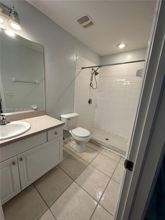 Building Photo - 507 Peerless Cir