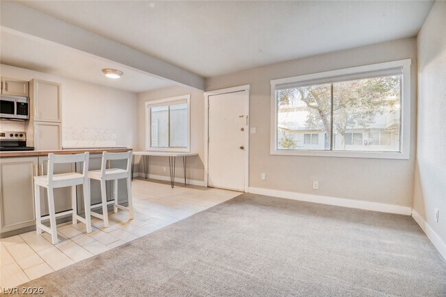 Building Photo - 304 Orland St