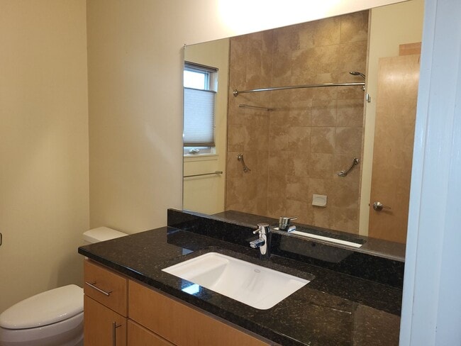 Building Photo - Contemporary Home in Woodlawn Terrace