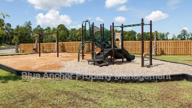 Building Photo - 1015 Course Ln