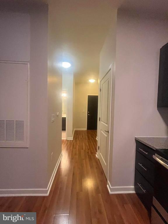 Building Photo - 401 Race St