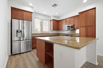 Building Photo - Prime Location! RARE Opportunity to LEASE 4/3.5 Spacious TownHome IN GARDEN GROVE!