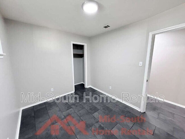 Building Photo - 1236 Effie Rd