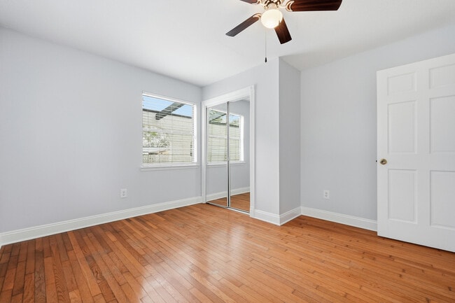 Building Photo - 120 Dyer St