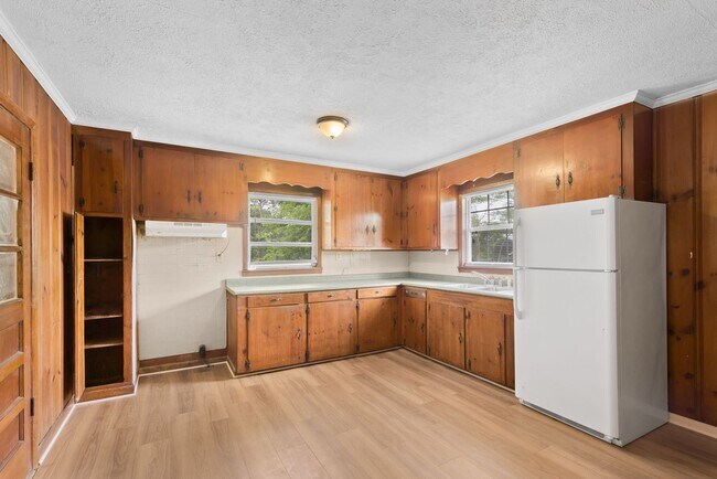 Building Photo - Freshly Updated 3BR Home in Opelika – Clean, Bright, Move-In Ready