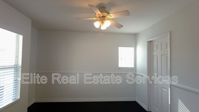 Building Photo - 1866 Via Capri St