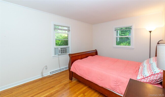 Building Photo - 24 Crescent Dr