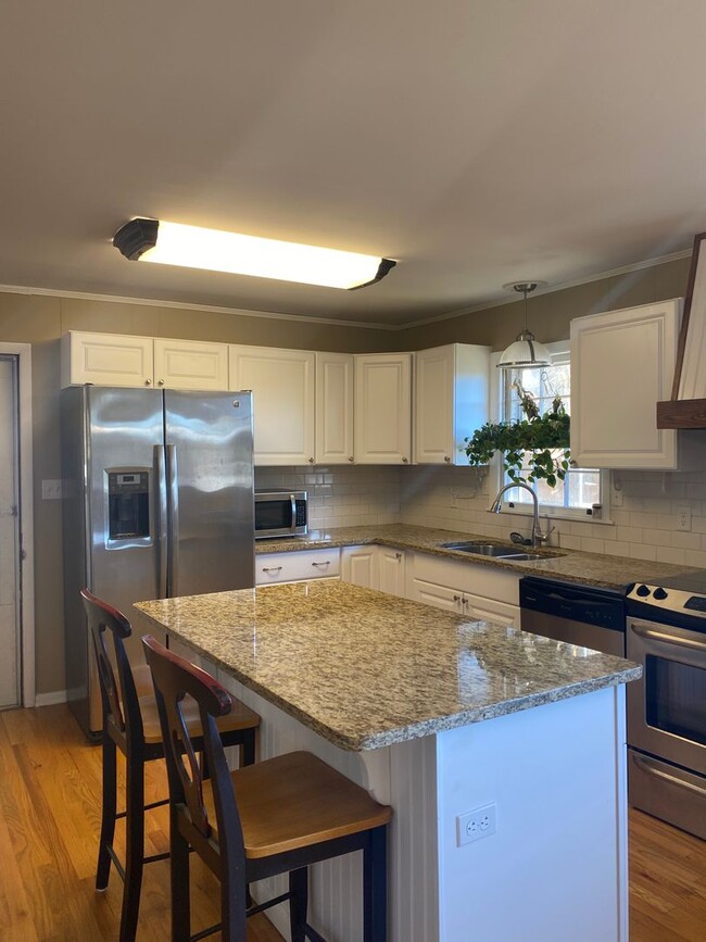 Building Photo - Beautiful home in Forest Heights | MAY BE AVAILABLE SOONER!