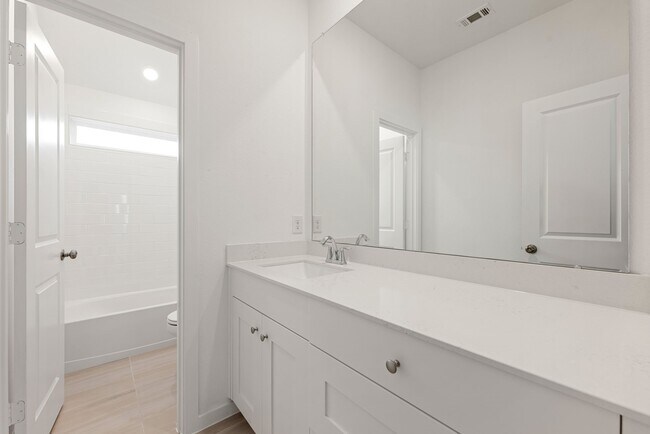 Building Photo - 6411 Symphony Wave Dr