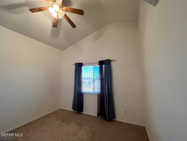 Building Photo - 7105 Tierra Roja St