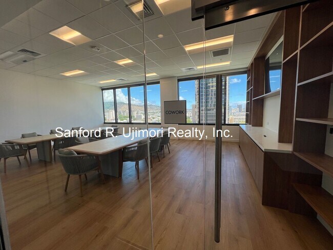 Building Photo - lion1515