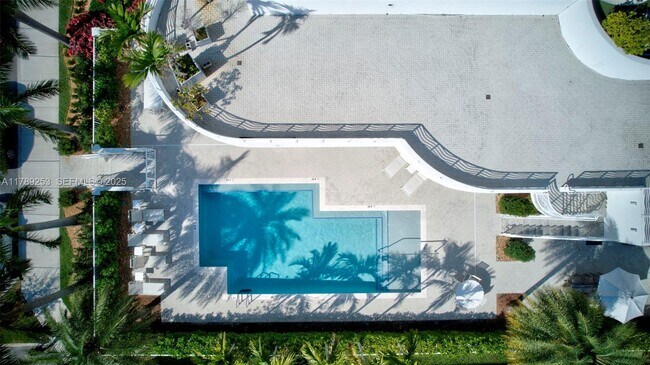 Building Photo - 612 Bayshore Dr