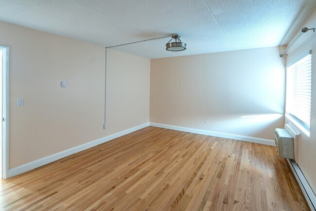 Building Photo - 28 Faxon St