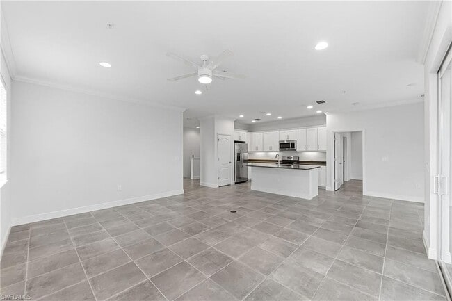 Building Photo - 6969 Avalon Cir