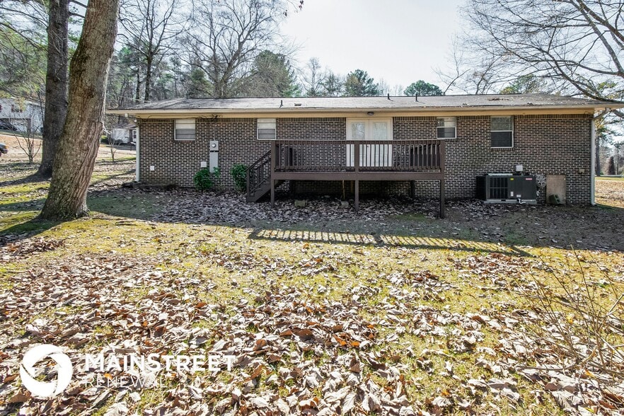 Building Photo - 5712 Oakhill Dr