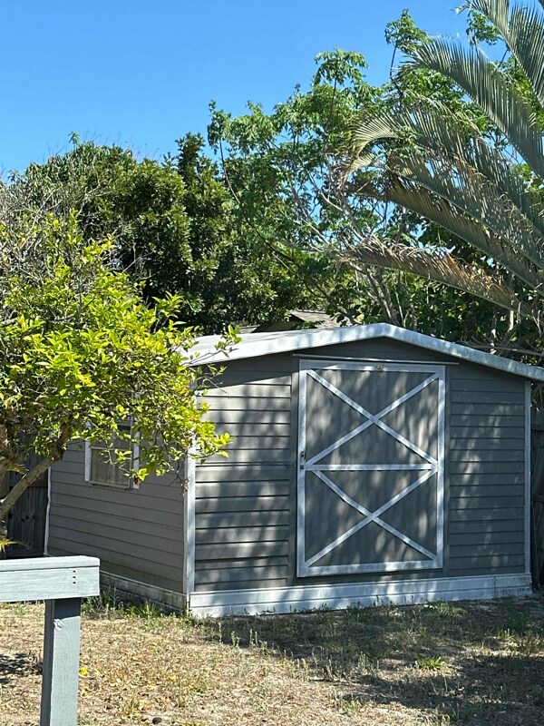 Building Photo - 955 Schumann Dr