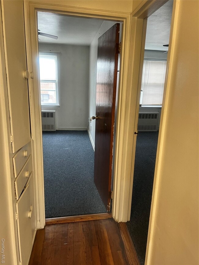 Building Photo - 1019 E 104th St