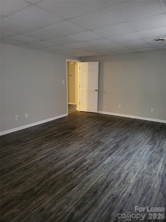 Building Photo - 451 Montgomery Ave