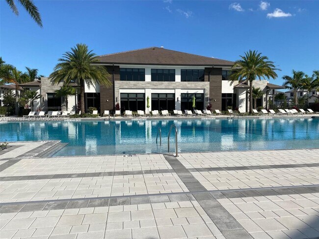 Building Photo - 8001 NW 41st St