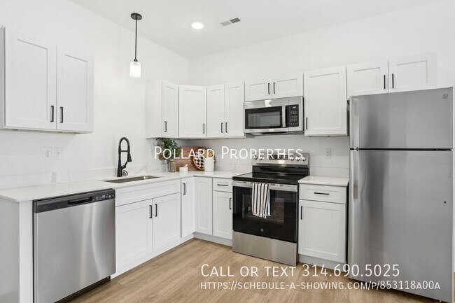 Building Photo - 1404 Parkview Dr