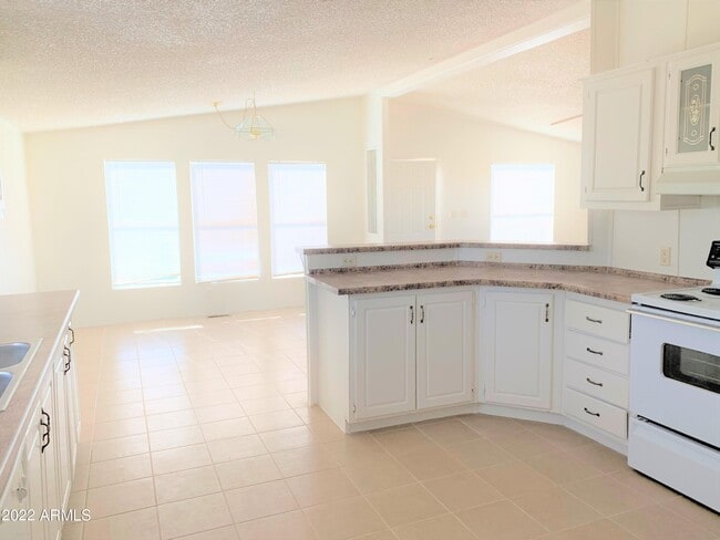 Building Photo - 1225 N San Marcos Dr