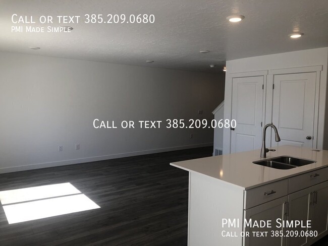 Building Photo - Coming Soon! Spacious 3-Bedroom Townhome i...