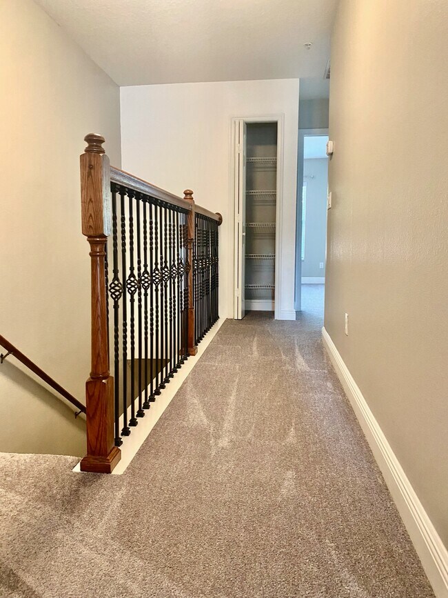 Building Photo - 4956 Luge Ln