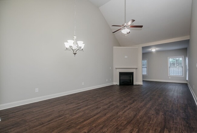 Building Photo - 950 Erika Ln