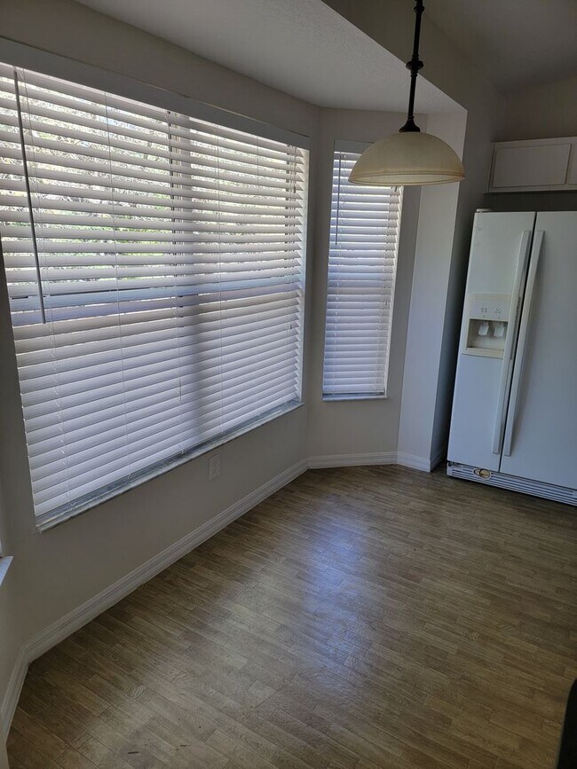 Building Photo - 8464 N Bolder Dr