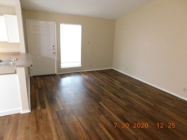 Building Photo - 5212 Meadow Field