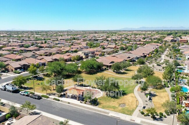 Building Photo - 3943 E Ficus Way