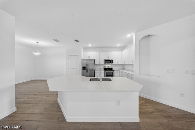 Building Photo - 1388 Birdie Dr