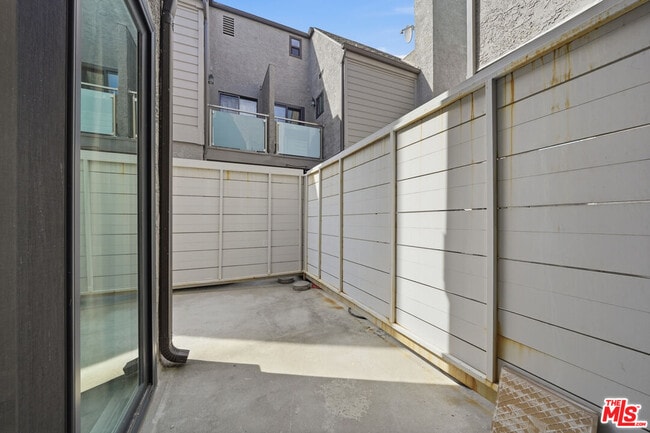 Building Photo - 1342 Stanford St